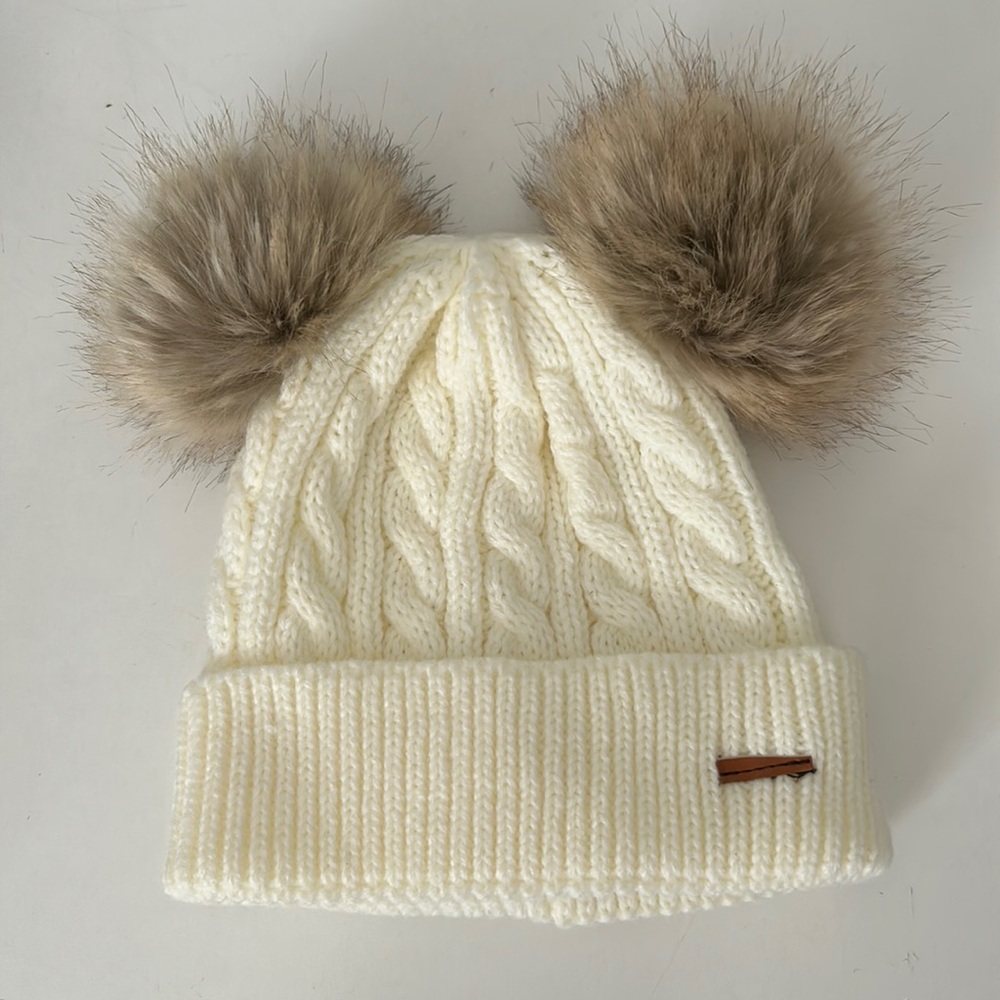 Toddler girls Pom Pom hat never worn!